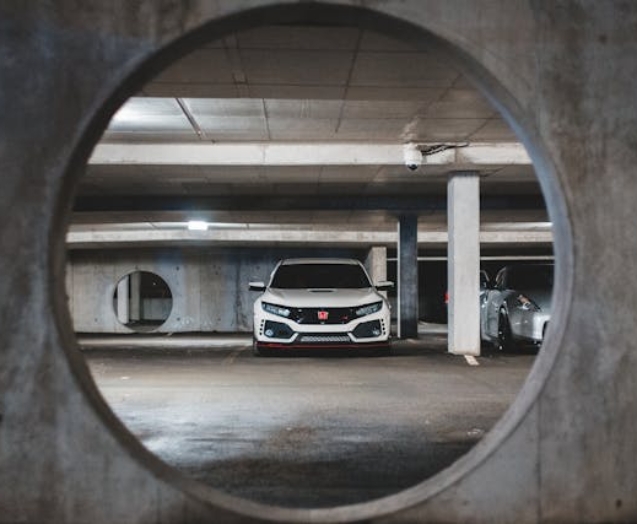 parking-erik-mclean-4713800